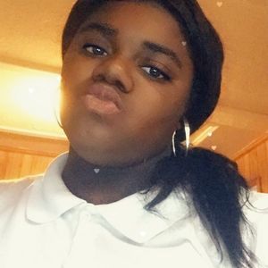 Meet your Posher, Ambria